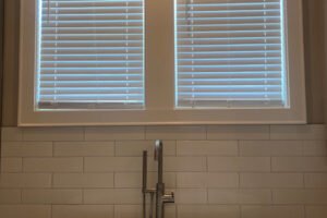 wooden-faux-blinds-bath-room